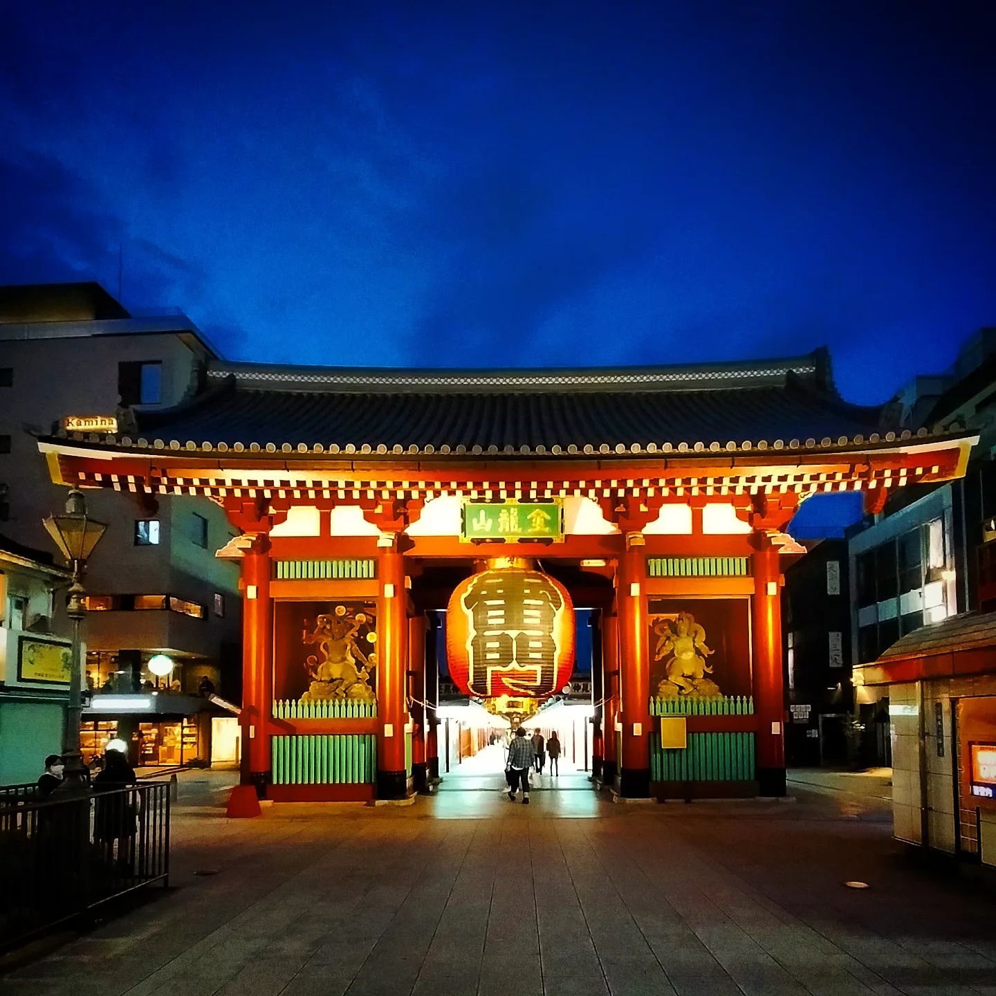 浅草寺の総門「雷門」- from Instagram