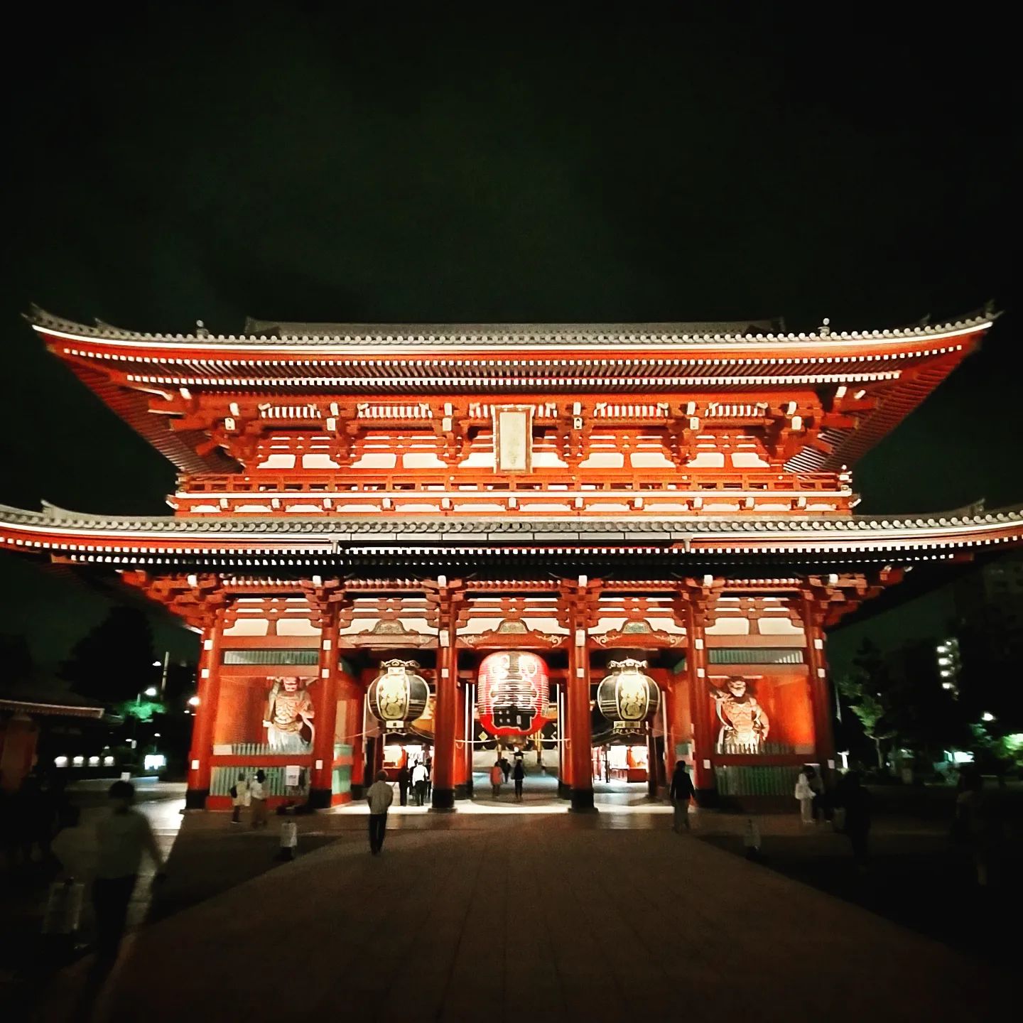 宝蔵門(仁王門) 浅草寺- from Instagram